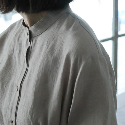 ［SALUÉ］バンドカラーハーフボタンシャツ／ライトウェイトリネン