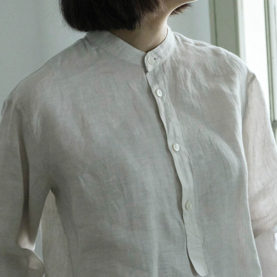 ［SALUÉ］バンドカラーハーフボタンシャツ／ライトウェイトリネン
