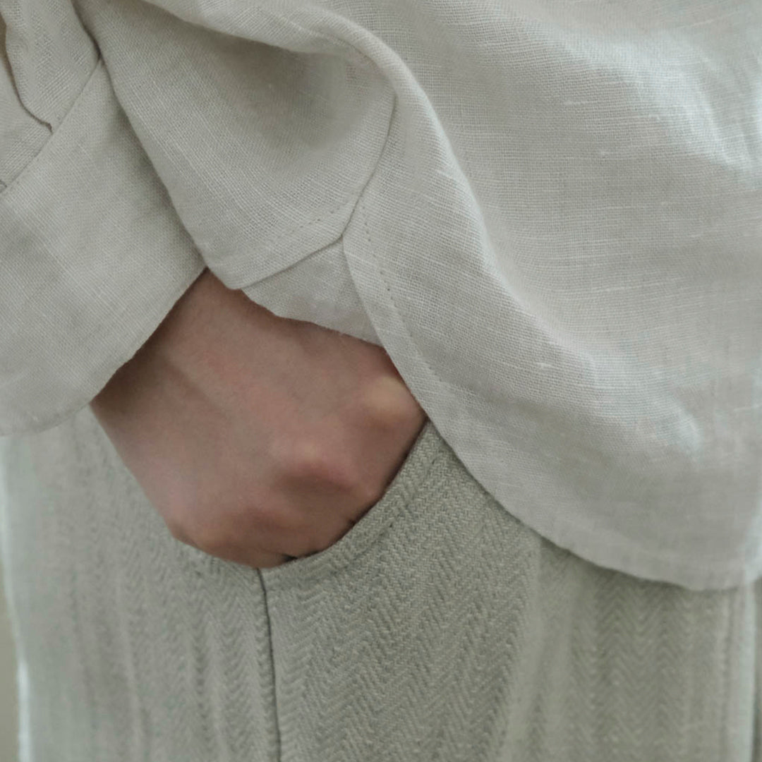 ［SALUÉ］バンドカラーハーフボタンシャツ／ライトウェイトリネン