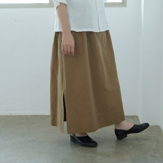 ［SALUÉ］ワンサイドスリットロングスカート／コットンリネン