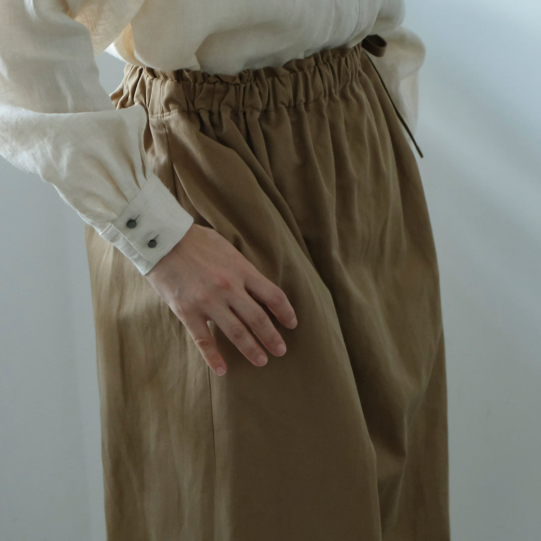 ［SALUÉ］ワンサイドスリットロングスカート／コットンリネン