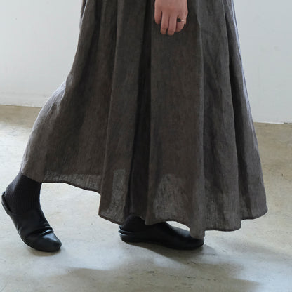 SALUÉ／リトアニアンリネンタックギャザースカート／メランジェダークブラウン