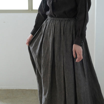 SALUÉ／リトアニアンリネンタックギャザースカート／メランジェダークブラウン