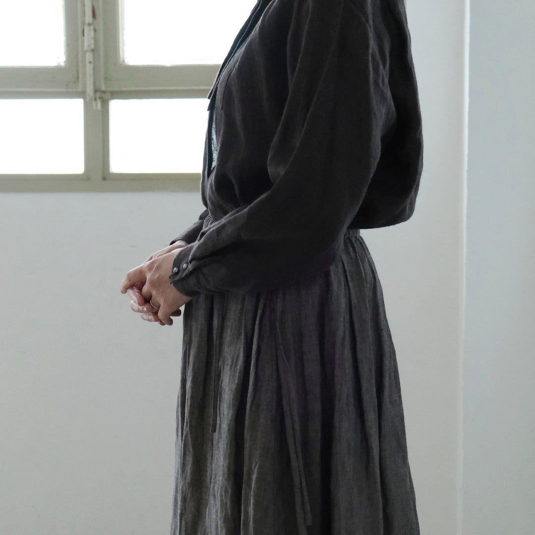 SALUÉ／リトアニアンリネンタックギャザースカート／メランジェダークブラウン