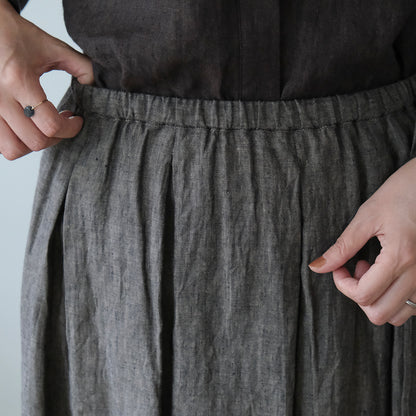 SALUÉ／リトアニアンリネンタックギャザースカート／メランジェダークブラウン