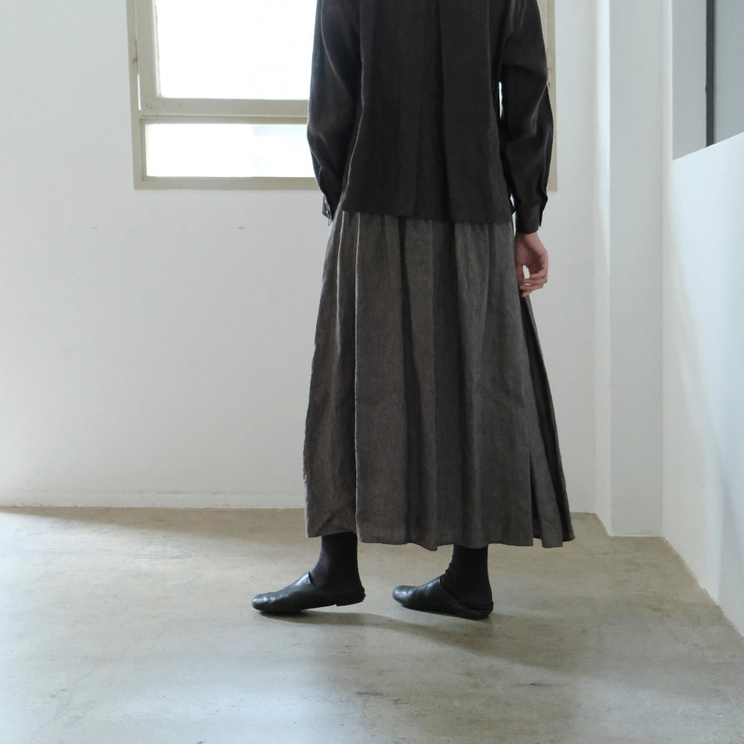 SALUÉ／リトアニアンリネンタックギャザースカート／メランジェダークブラウン