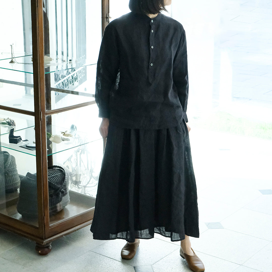 ［SALUÉ］バンドカラーハーフボタンシャツ／ライトウェイトリネン