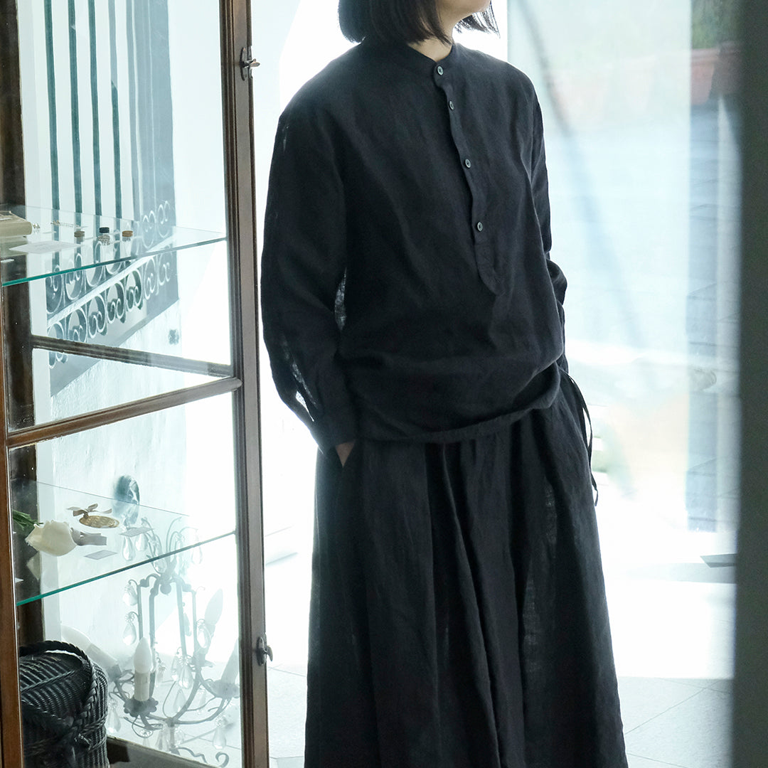 ［SALUÉ］バンドカラーハーフボタンシャツ／ライトウェイトリネン