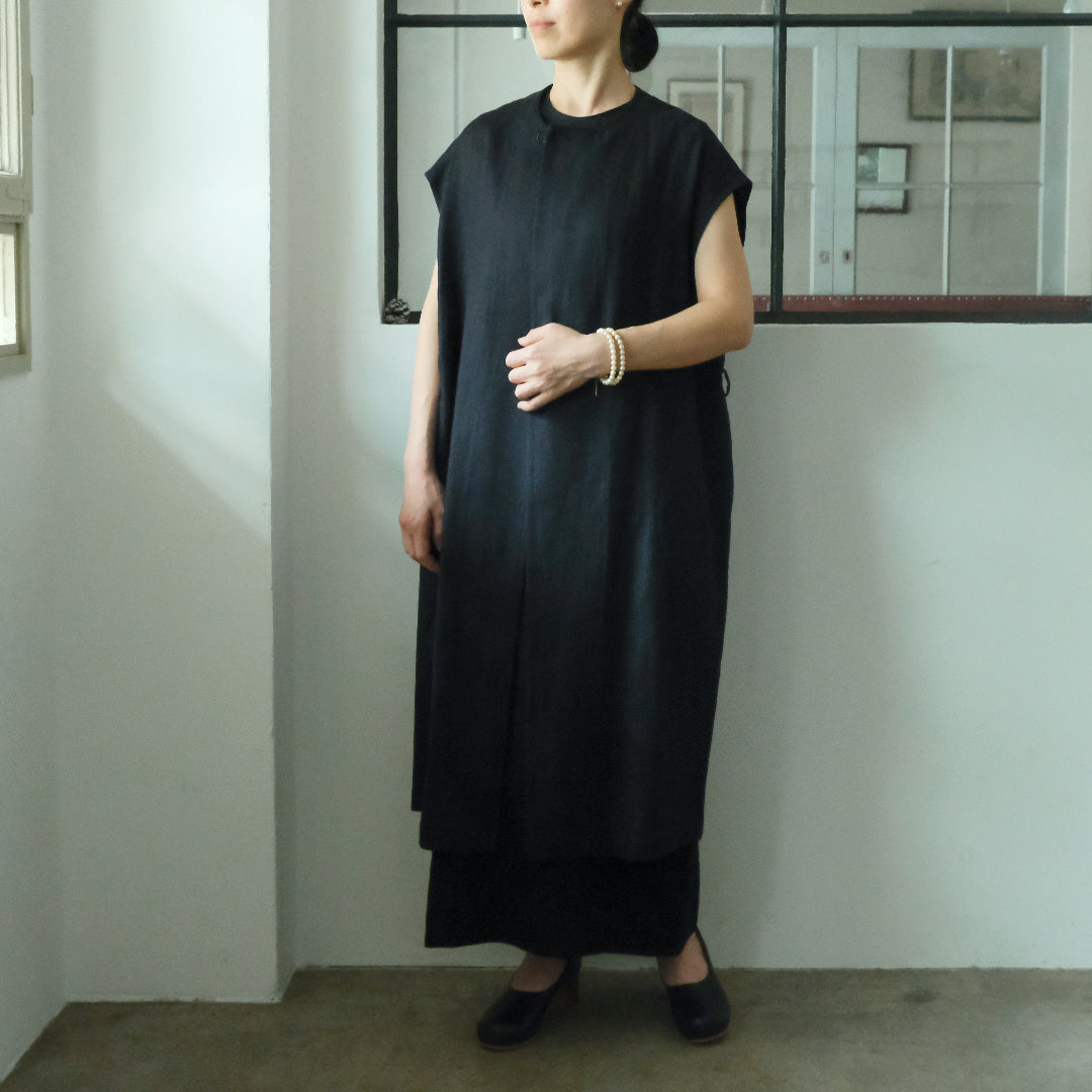 ［SALUÉ］ラウンドネックロングジレ／ウールリネンジャカードformal