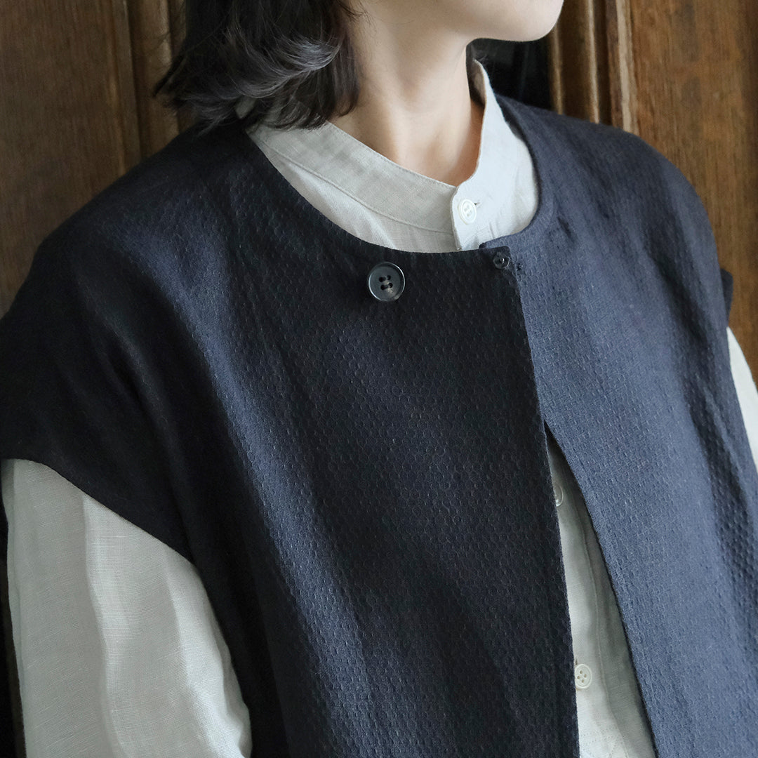 ［SALUÉ］ラウンドネックロングジレ／ウールリネンジャカードformal