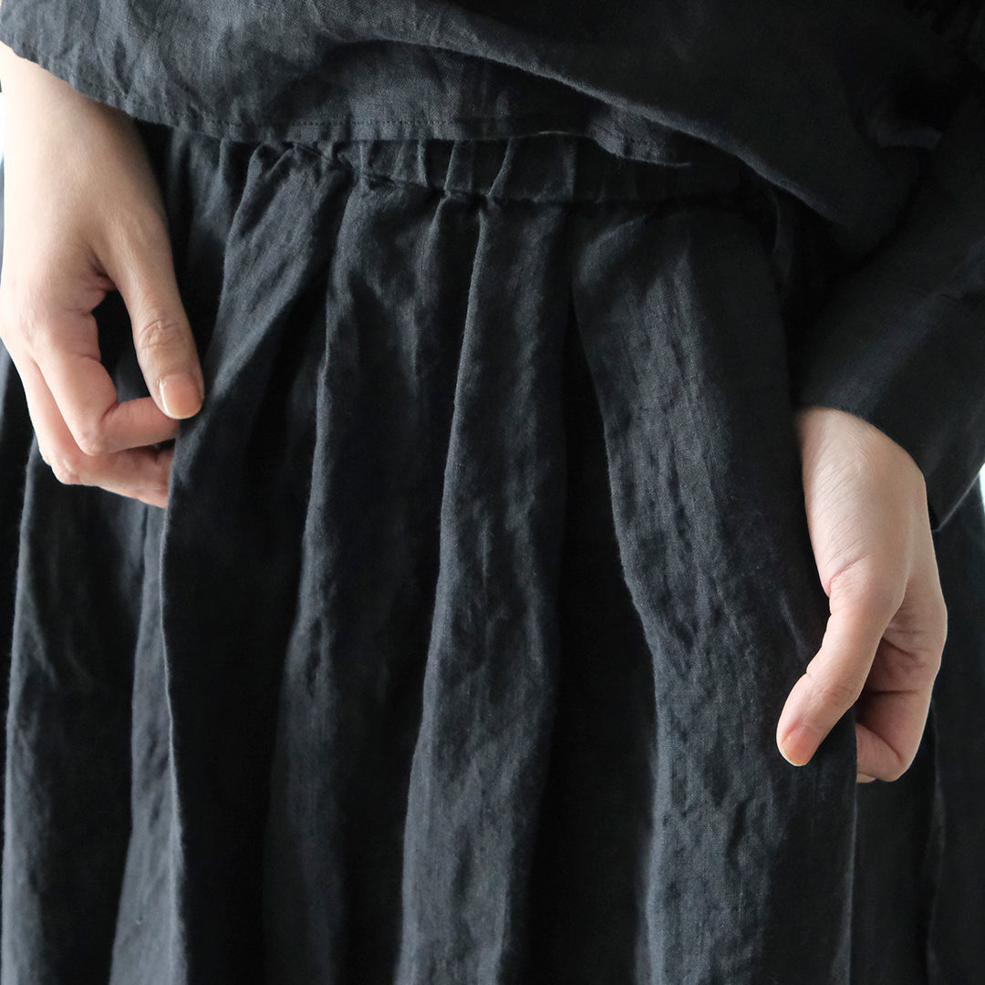 SALUÉ／リトアニアンリネンタックギャザースカート／ピュアブラック