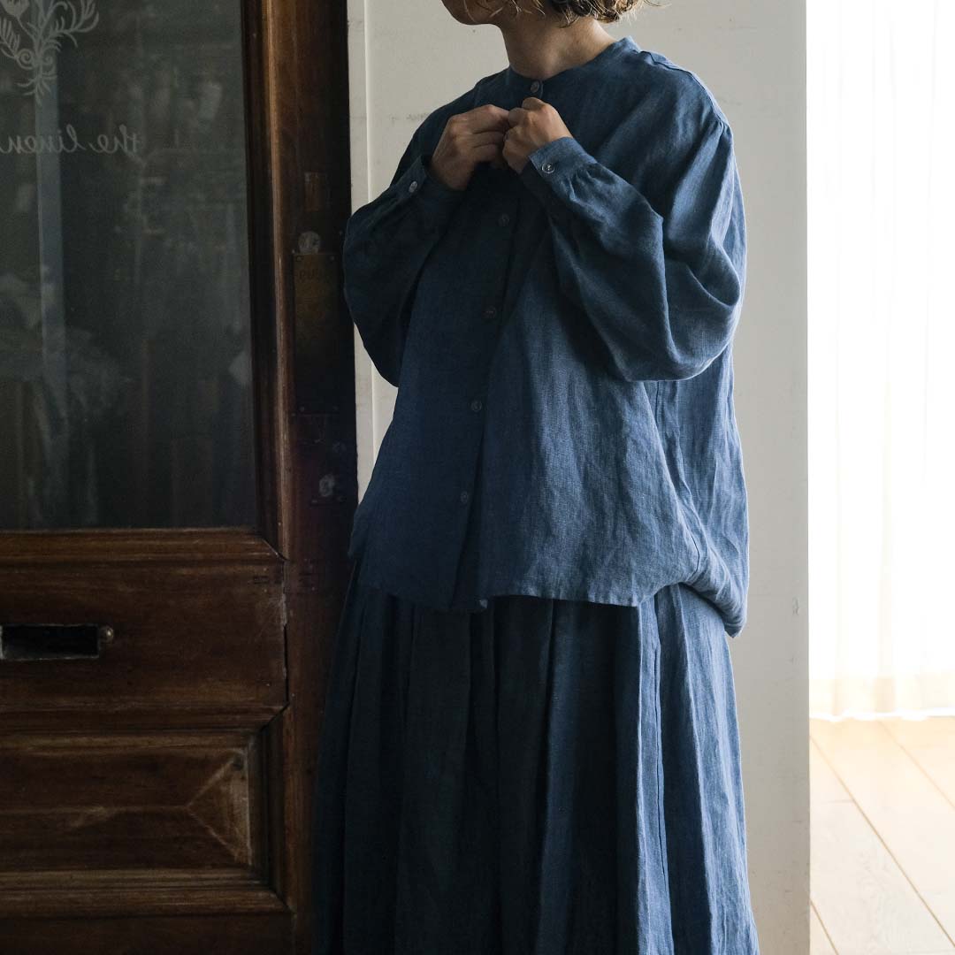 3つの青が生み出す、静かな青の大人スカート – Envelope