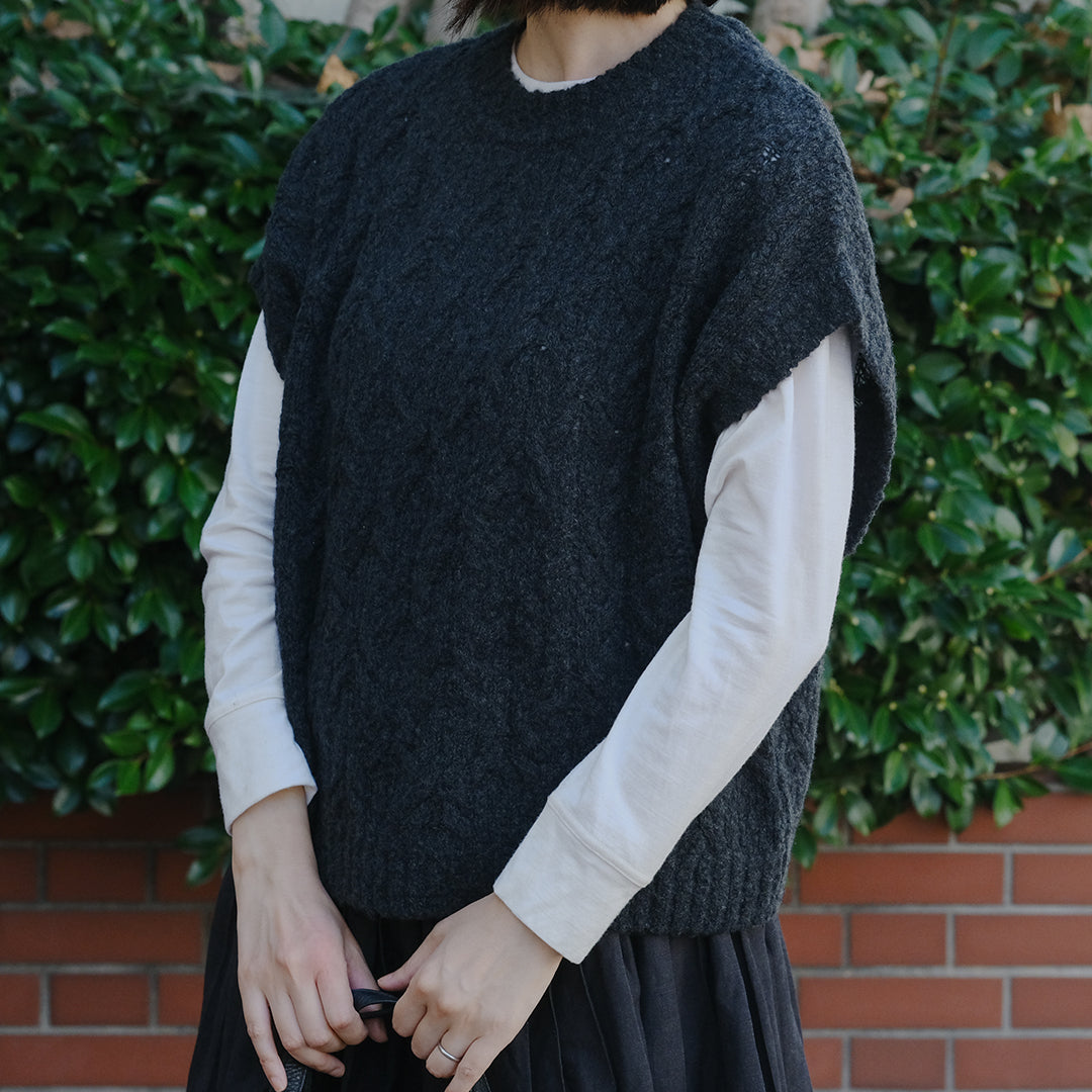 ［FREEMAN--B］柄編みベスト