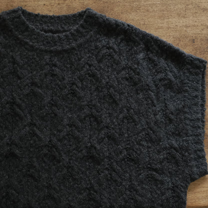 ［FREEMAN--B］柄編みベスト