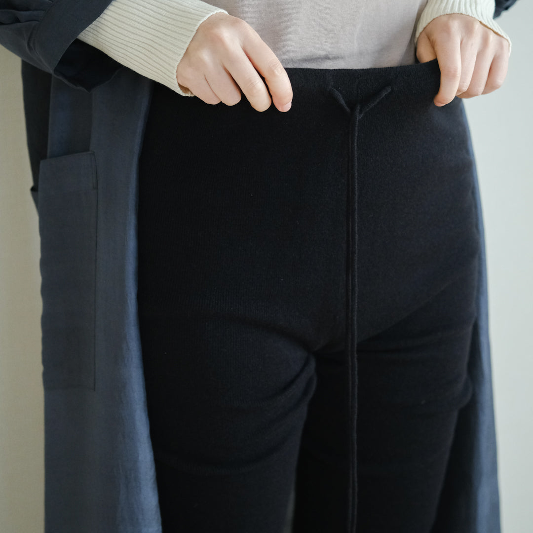 冬の素肌に、とろけるカシミヤのロングレギンス – Envelope