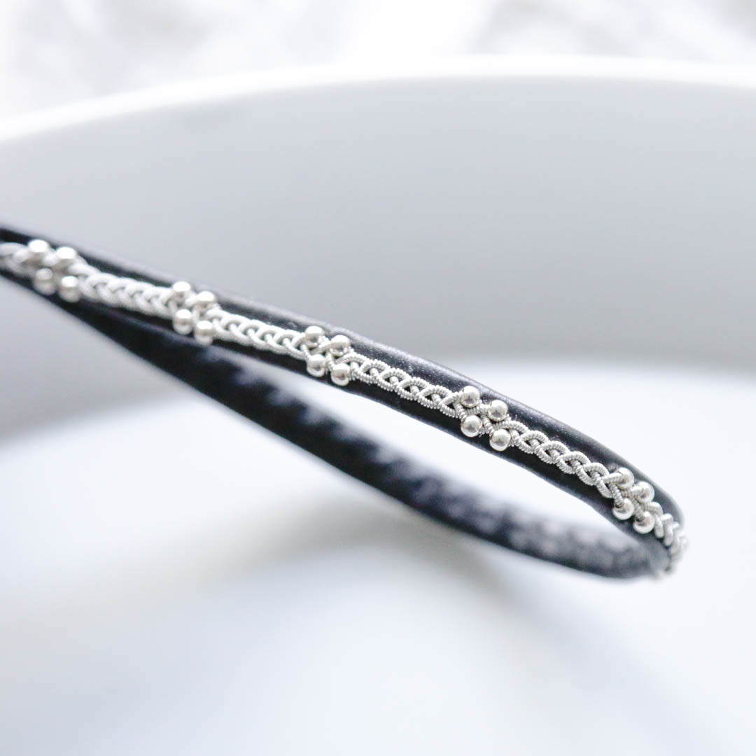 日本で手に入らない希少なパーツを現地から直接仕入れてつくられています