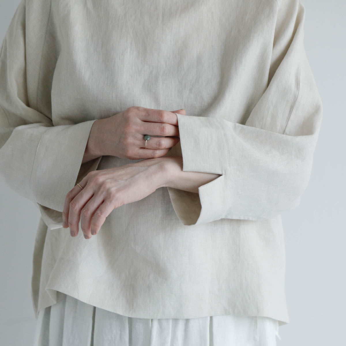 SALUÉ／【予約商品】ボートネックシャツ／リネン