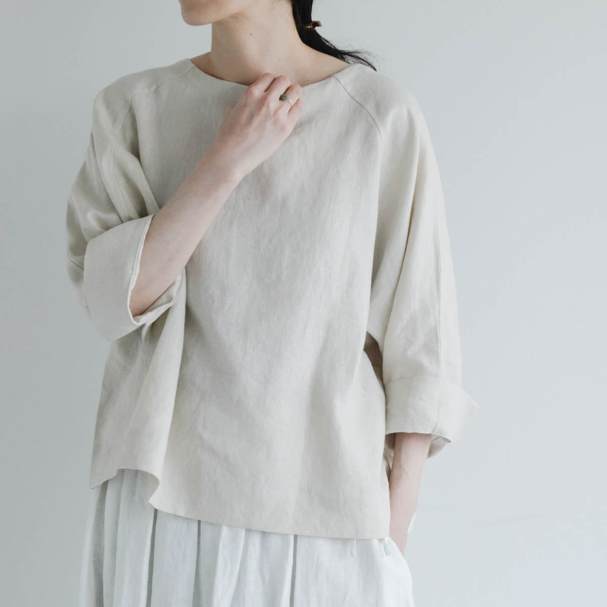 SALUÉ／【予約商品】ボートネックシャツ／リネン