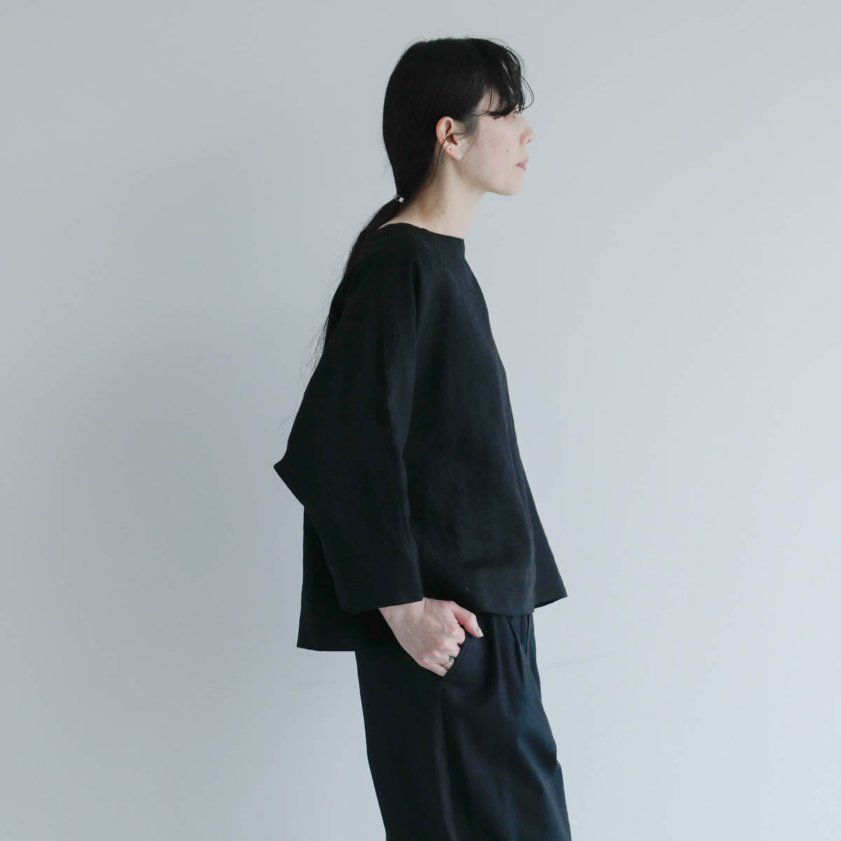 SALUÉ／【予約商品】ボートネックシャツ／リネン