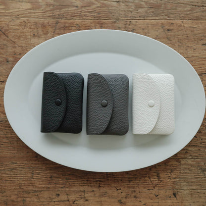 STUDIO LA CAUSE／【受注商品】 内縫いフラップマルチパース　CA 031N EM