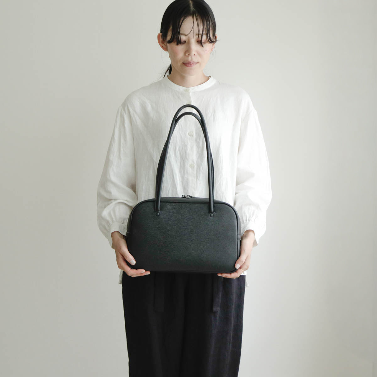 STUDIO LA CAUSE／【受注商品】ロングショルダーボストン （M）BG 134 M EM