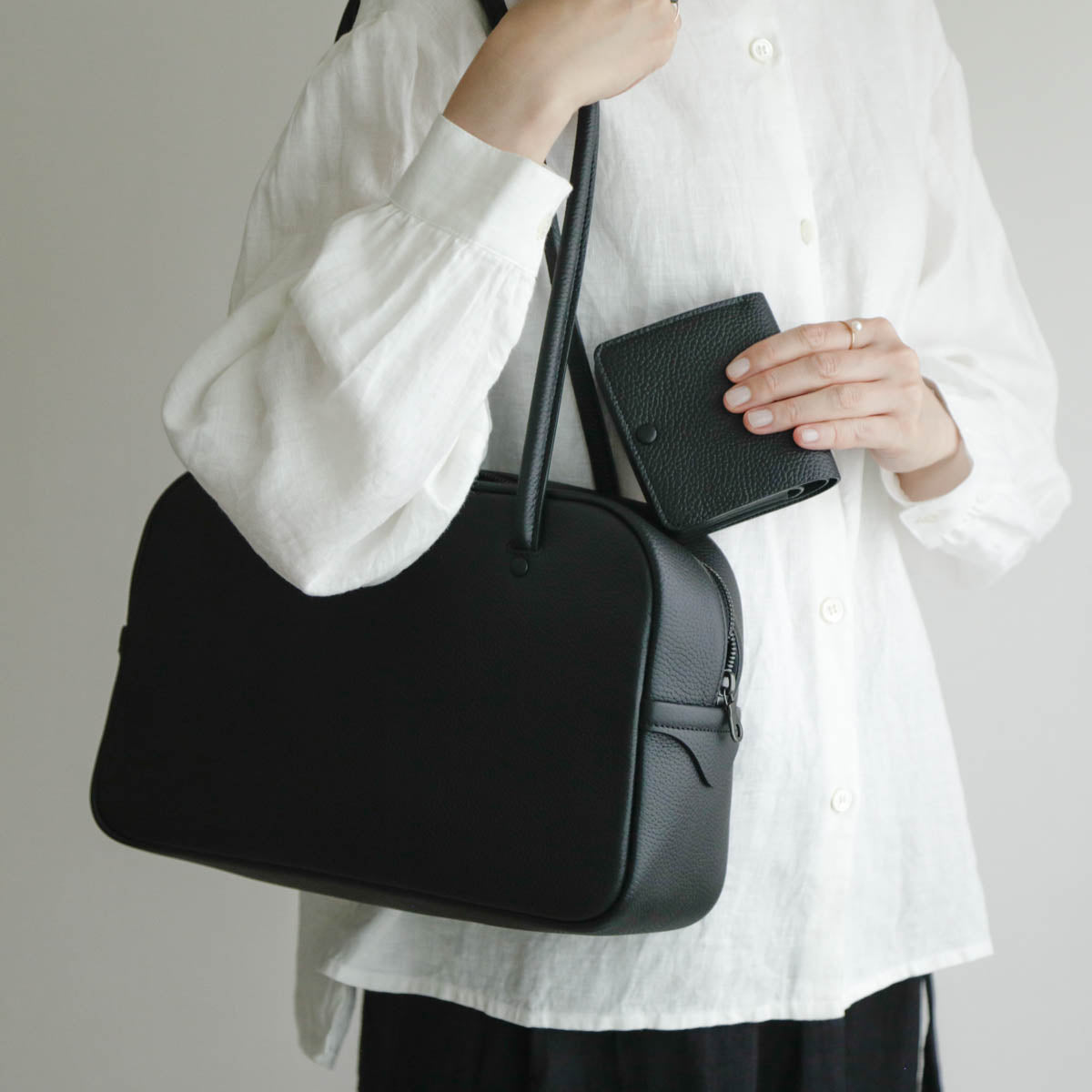 STUDIO LA CAUSE／【受注商品】ロングショルダーボストン （M）BG 134 M EM