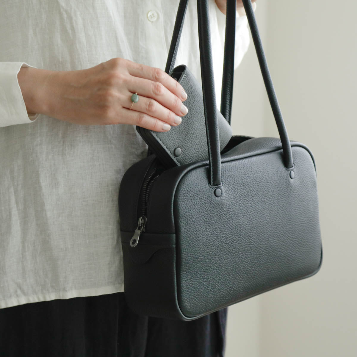 STUDIO LA CAUSE／【受注商品】ロングショルダーボストン （SW）BG 133 SW EM
