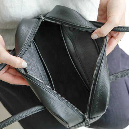 STUDIO LA CAUSE／【受注商品】ロングショルダーボストン （SW）BG 133 SW EM