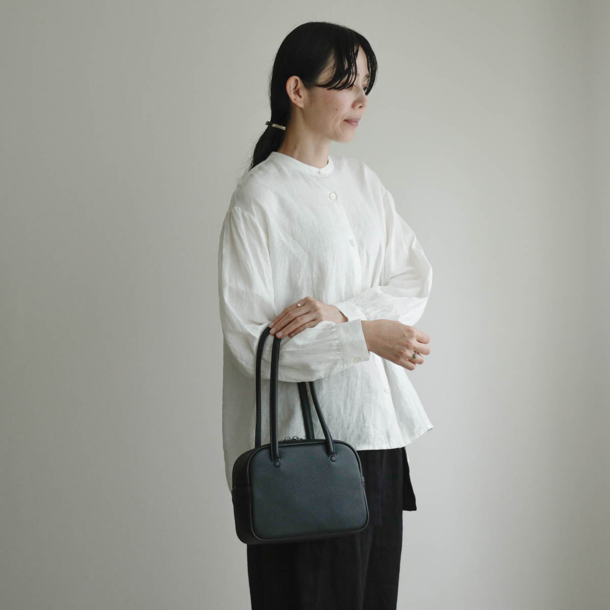 STUDIO LA CAUSE／【受注商品】ロングショルダーボストン （S）BG 132 SS EM