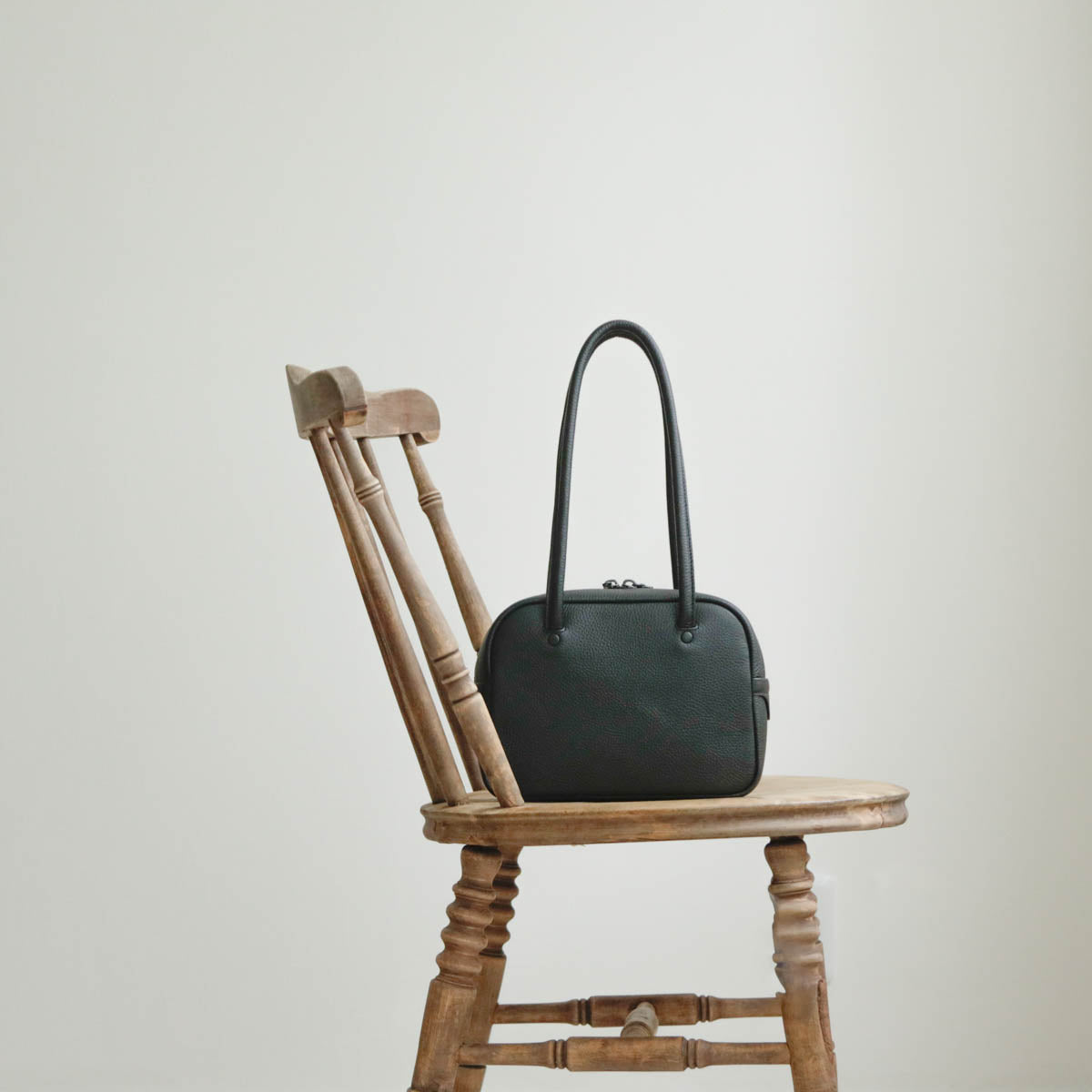 STUDIO LA CAUSE／【受注商品】ロングショルダーボストン （S）BG 132 SS EM