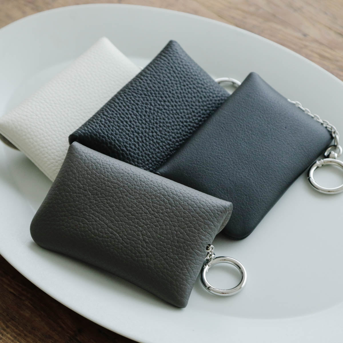 STUDIO LA CAUSE／【受注商品】内縫いフラップキーケース KEY 032 EM