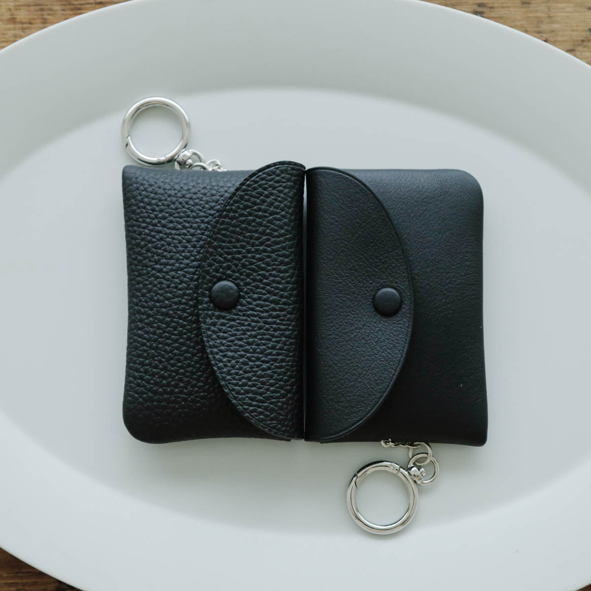 STUDIO LA CAUSE／【受注商品】内縫いフラップキーケース KEY 032 EM