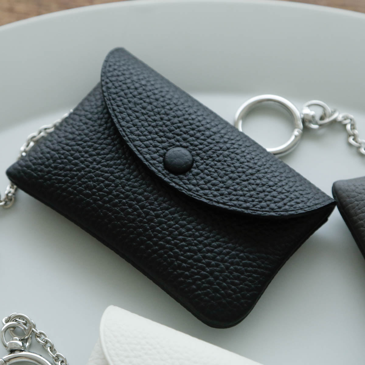 STUDIO LA CAUSE／【受注商品】内縫いフラップキーケース KEY 032 EM