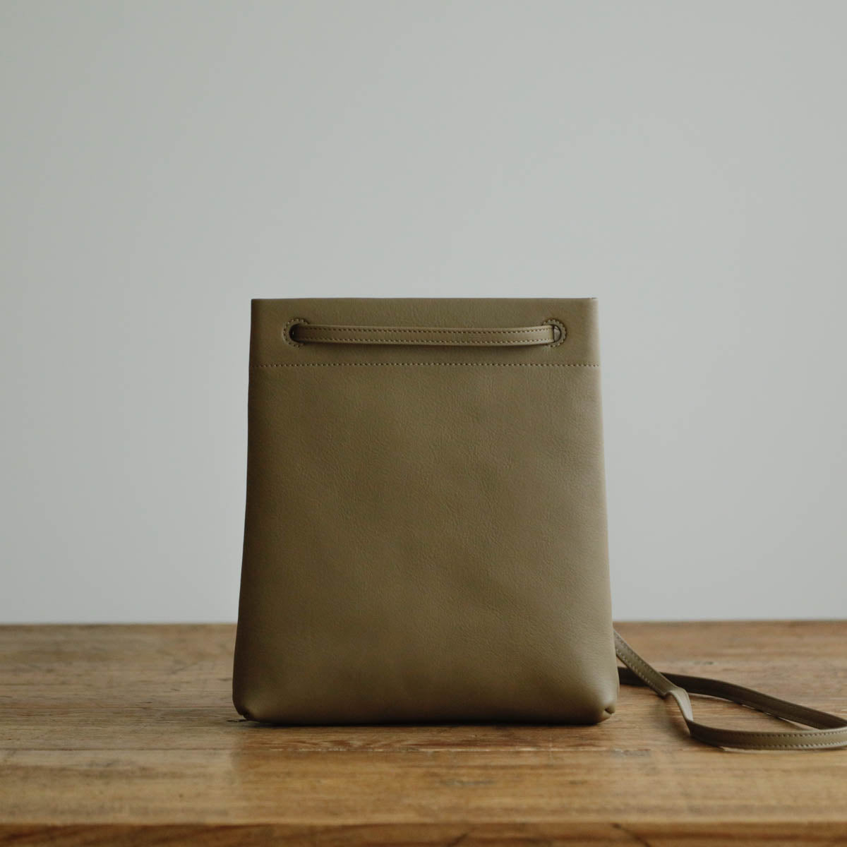 STUDIO LA CAUSE／【受注商品】タテ型サコッシュ　BG 127 LN