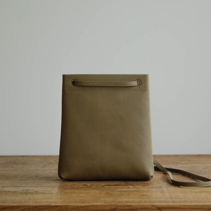 STUDIO LA CAUSE／【受注商品】タテ型サコッシュ　BG 127 LN