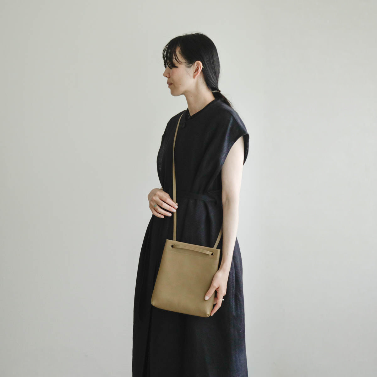 STUDIO LA CAUSE／【受注商品】タテ型サコッシュ　BG 127 LN
