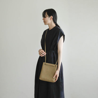 STUDIO LA CAUSE／【受注商品】タテ型サコッシュ　BG 127 LN