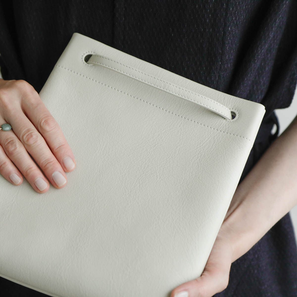 STUDIO LA CAUSE／【受注商品】タテ型サコッシュ　BG 127 LN