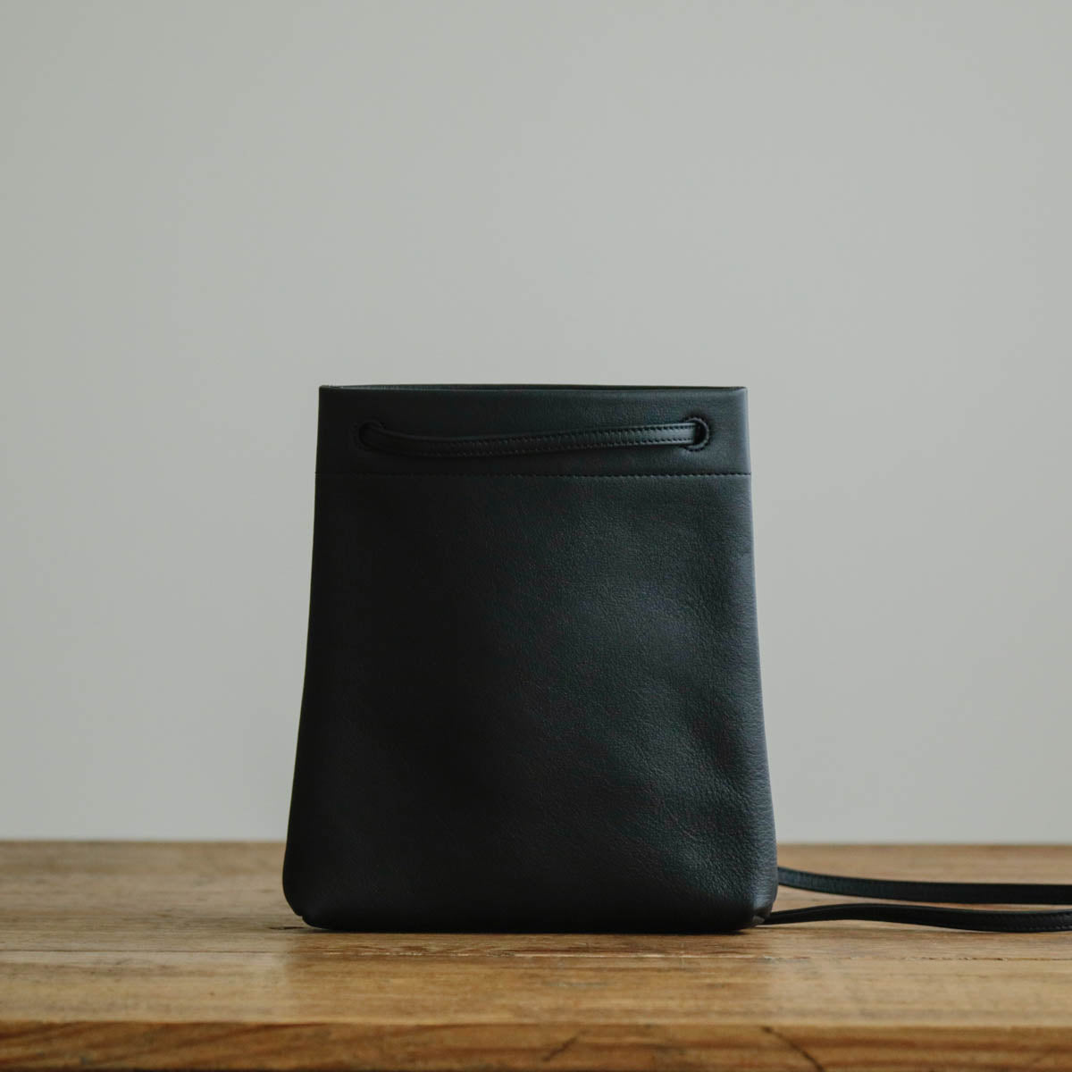 STUDIO LA CAUSE／【受注商品】タテ型サコッシュ　BG 127 LN