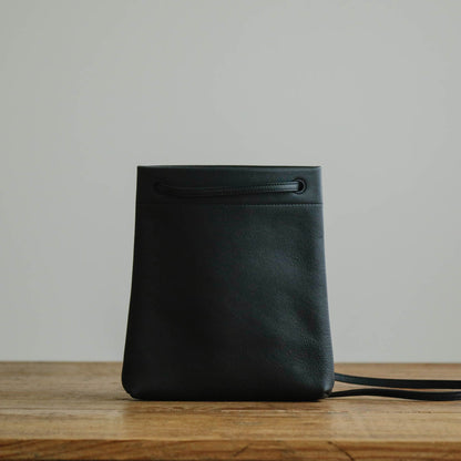 STUDIO LA CAUSE／【受注商品】タテ型サコッシュ　BG 127 LN