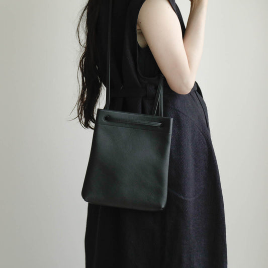 STUDIO LA CAUSE／【受注商品】タテ型サコッシュ　BG 127 LN