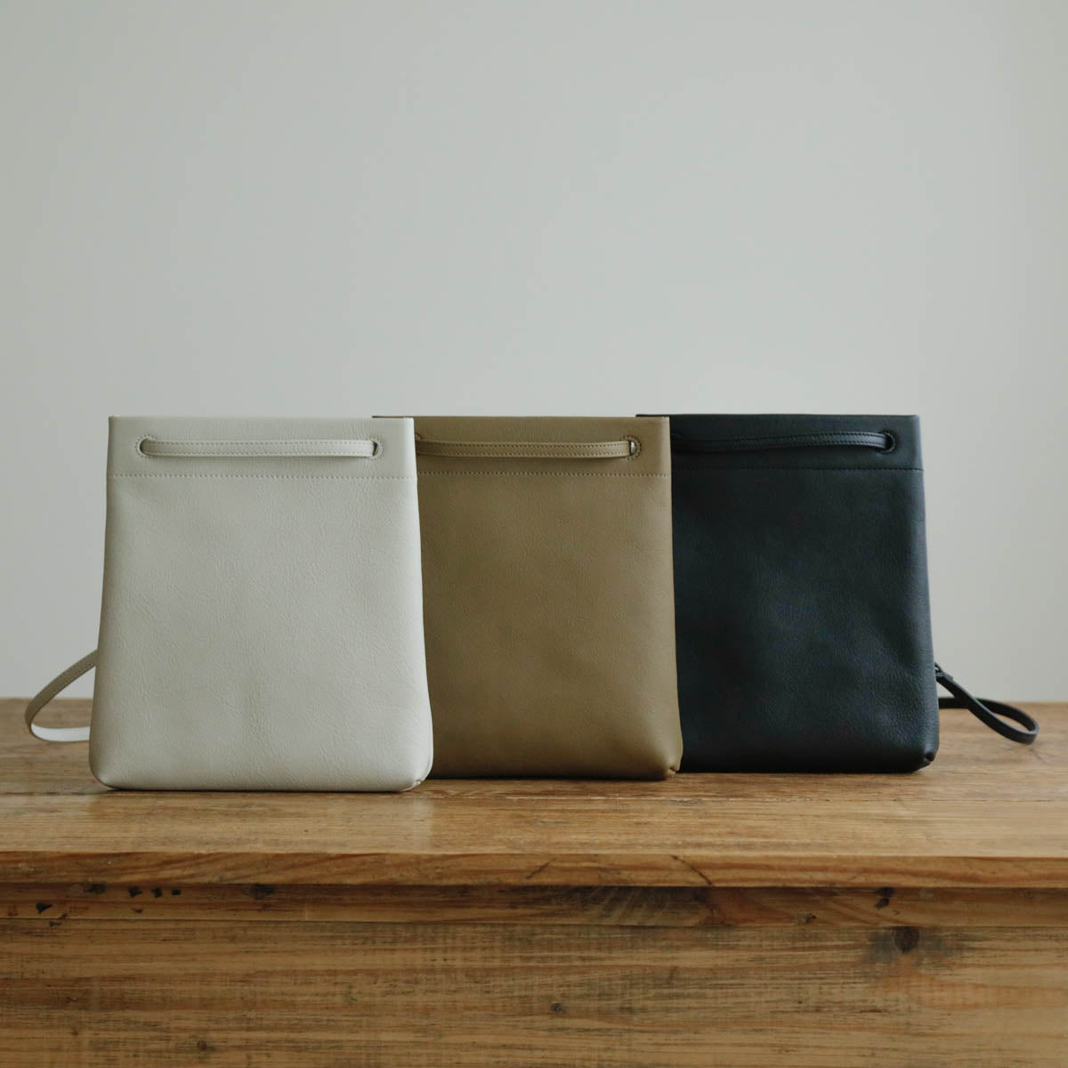 STUDIO LA CAUSE／【受注商品】タテ型サコッシュ　BG 127 LN
