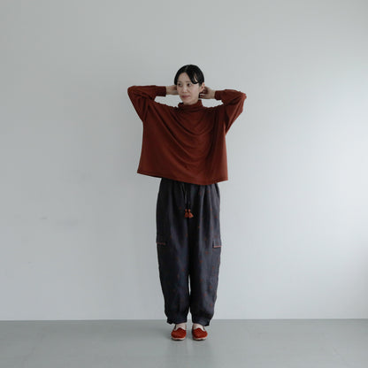 モデル身長167cm、パンツBUNON（近日ご紹介予定）