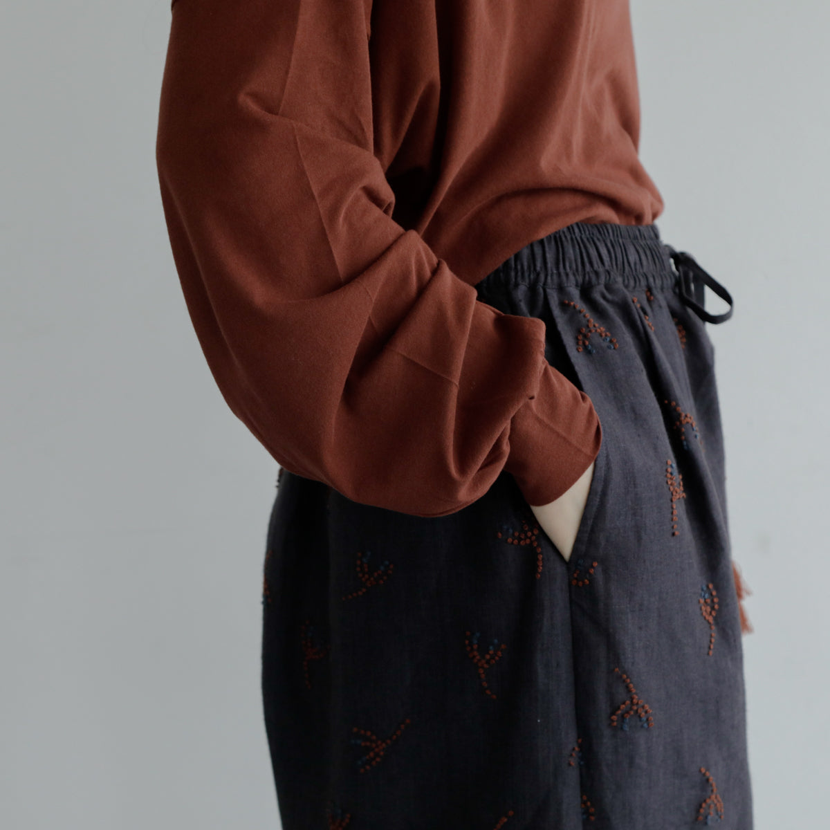 Shida／Turtle neck pullover