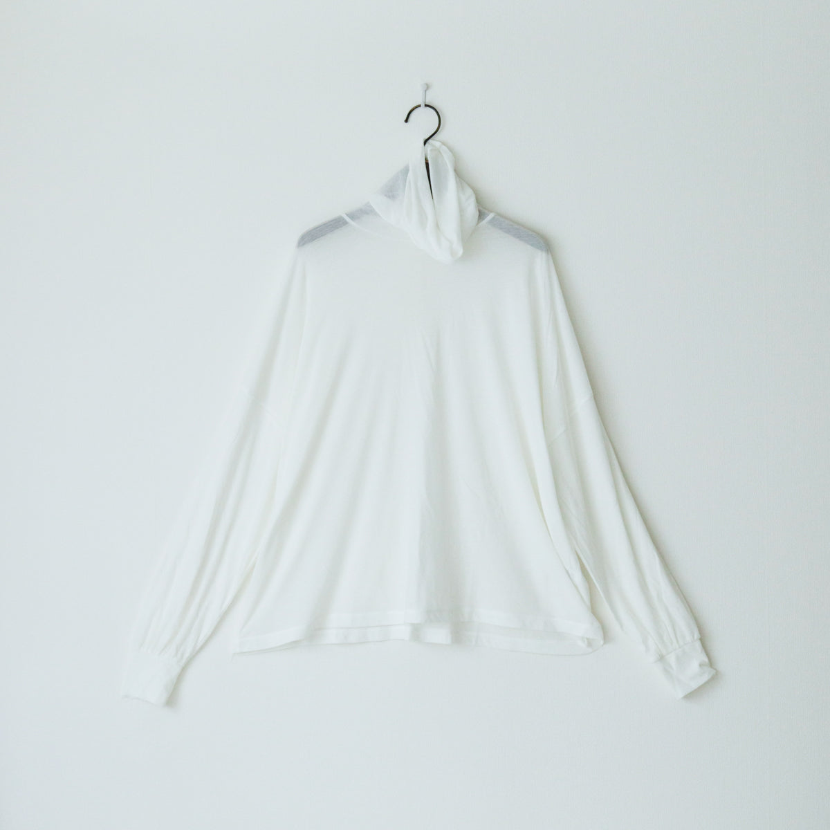 Shida／Turtle neck pullover