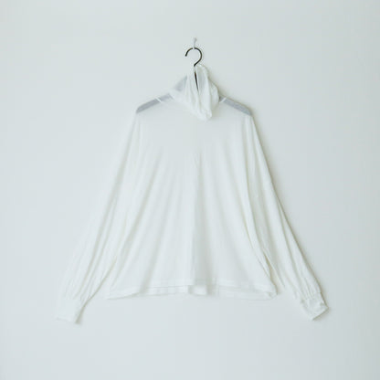 Shida／Turtle neck pullover