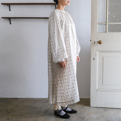 ［BUNON］Embroidery Gather Dress