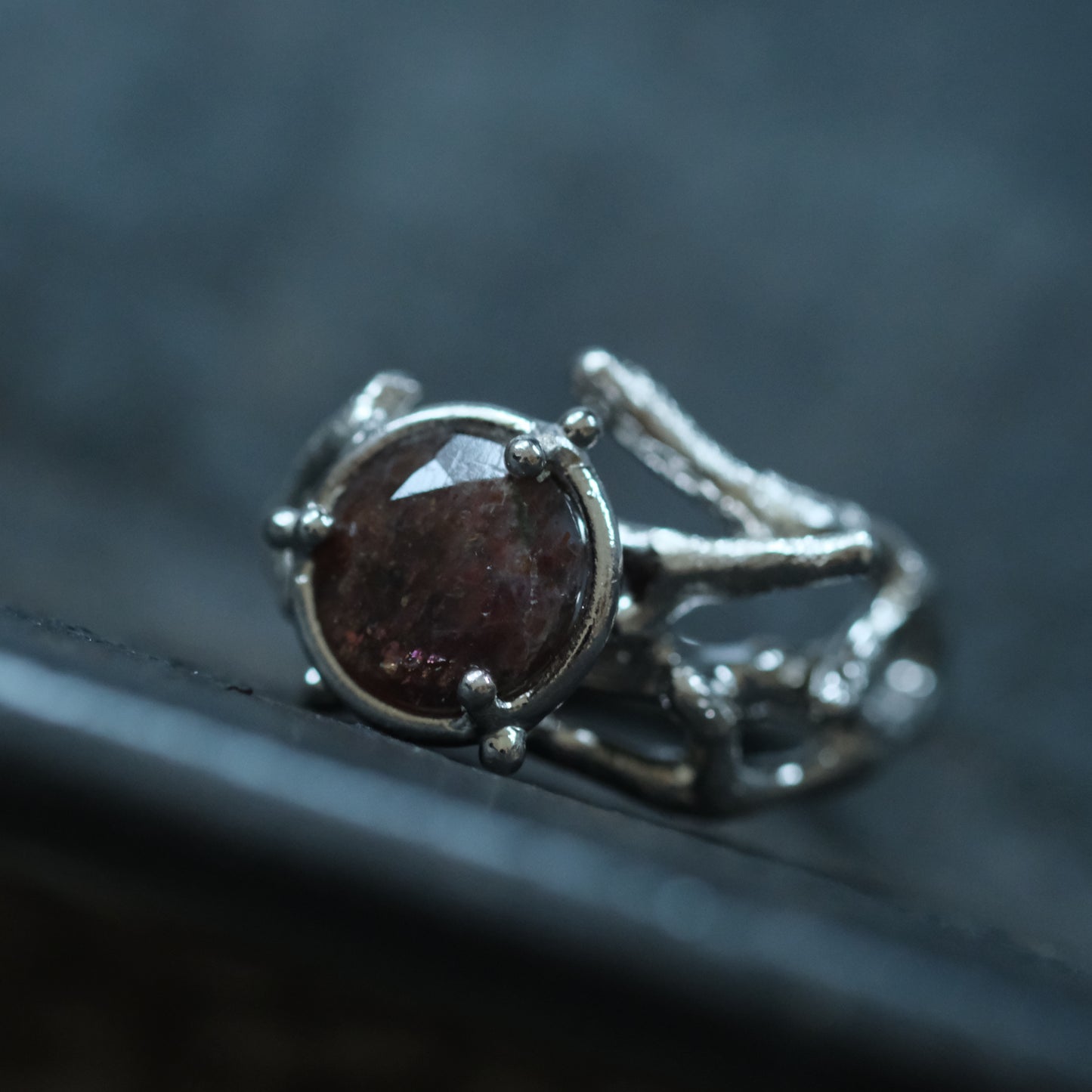 ［装身具LCF］ブラッドショットアイオライトの指輪