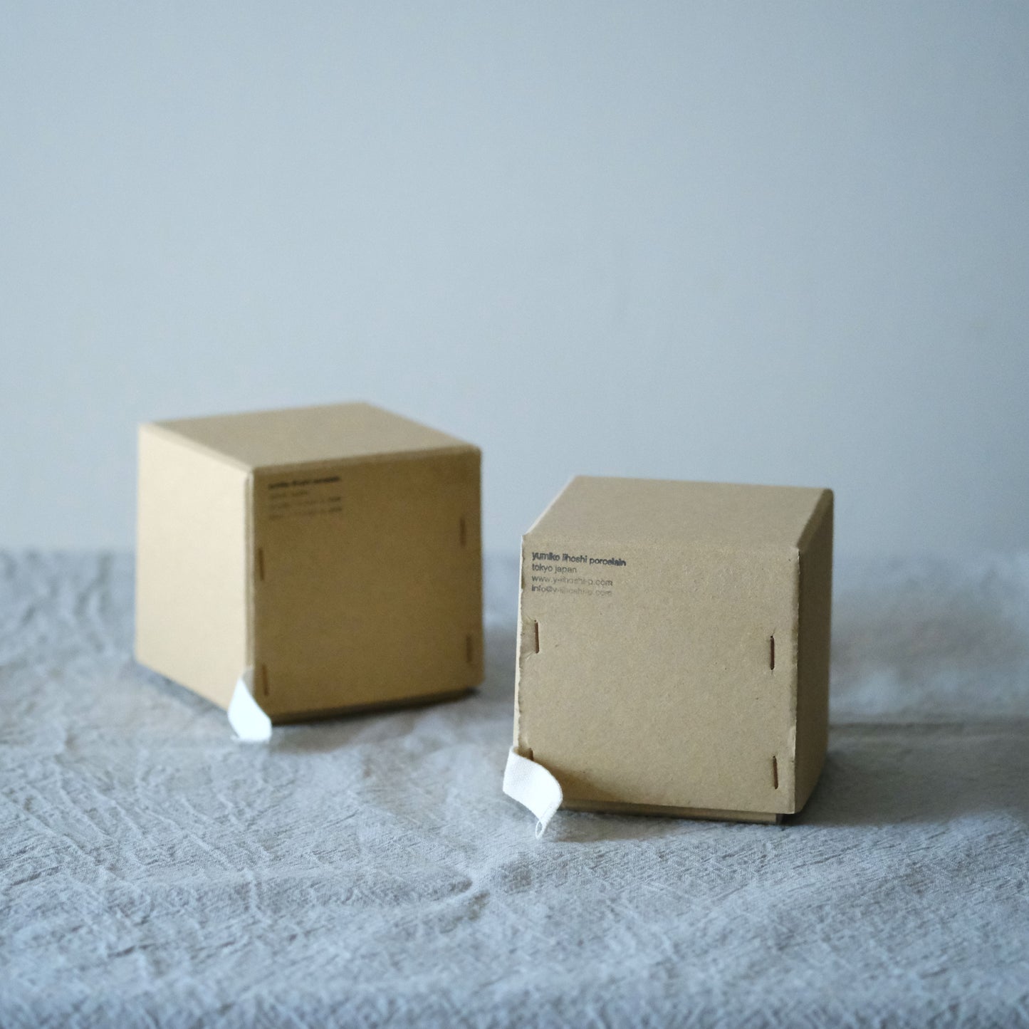 タンブラーは専用の箱に入っています