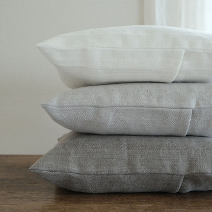 上からオイスター、ナチュラル、パイン